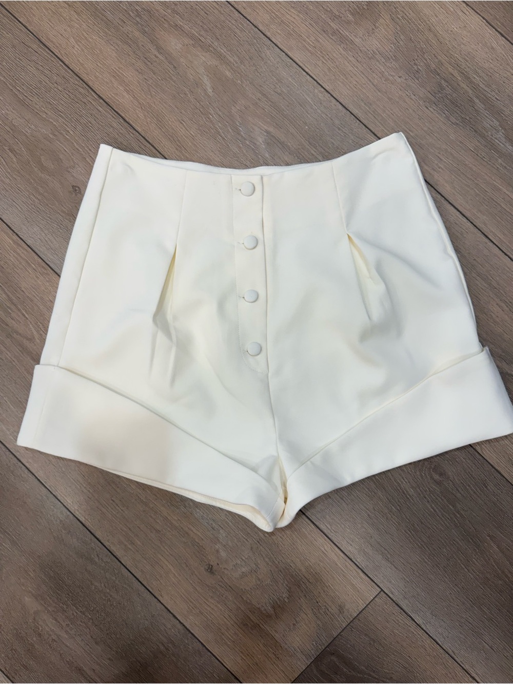 Camila Coelho Cream Button-Front Women’s Shorts